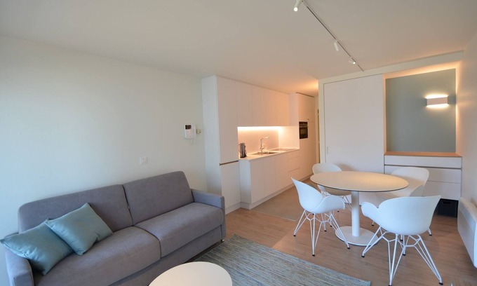 Oostduinkerke-Bad Apartment | Coastal Retreat with Terrace