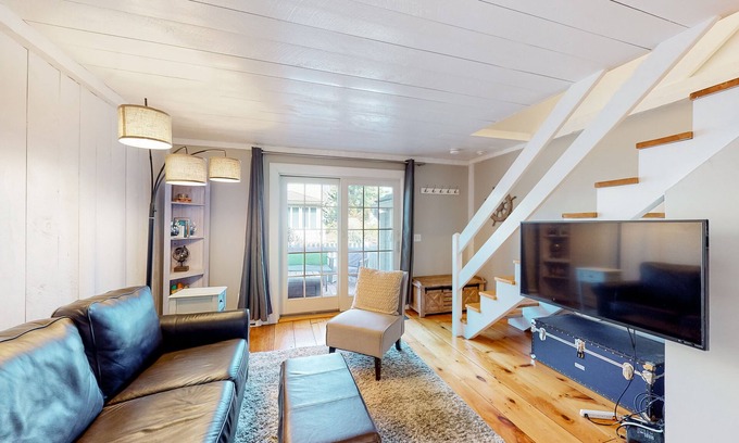 Mashpee House | Coastal townhome with easy beach access, beach gear, balconies, grill, W/D, & AC