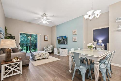 Bahama Bay House | Coastal unit with 3 bedrooms and Disney room
