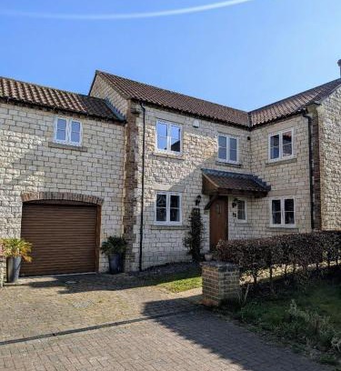 Reighton House | Coastal Whisper