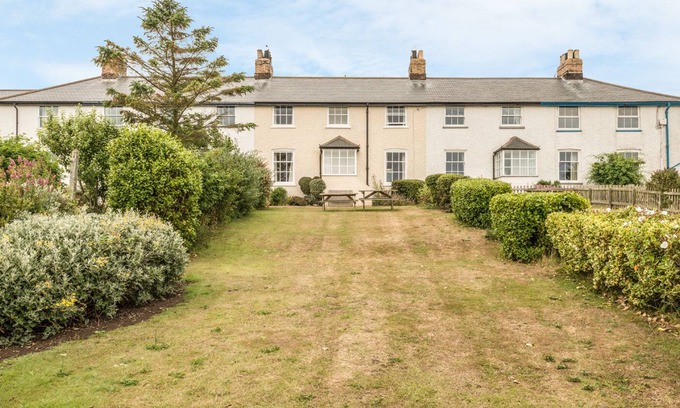 Newton by the Sea Cottage | Coastguard Cottage