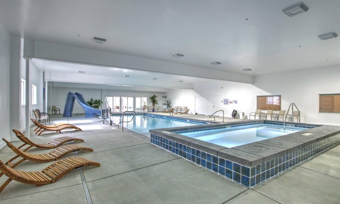 Garden City House | Cobalt at Waterdance-Sleeps 38-Beautiful Home in Garden City, year round pools!