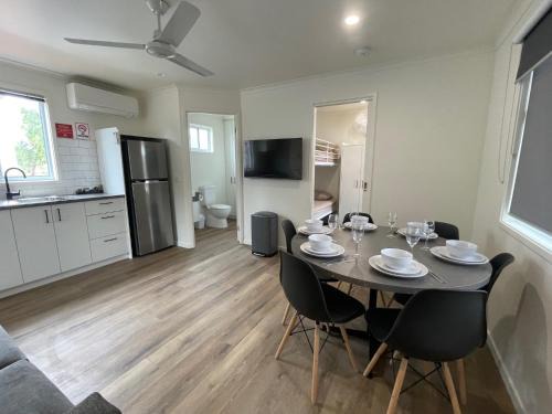 Cobar Hotel | Cobar Caravan Park