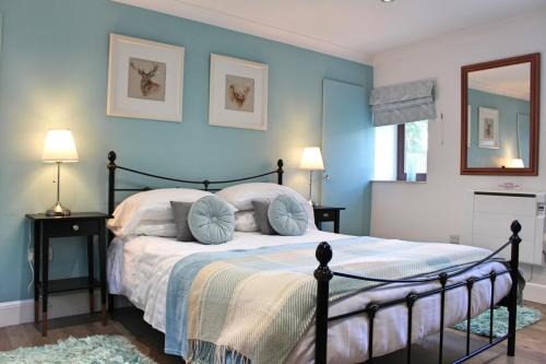 Dunblane House | Cobbler's Cottage