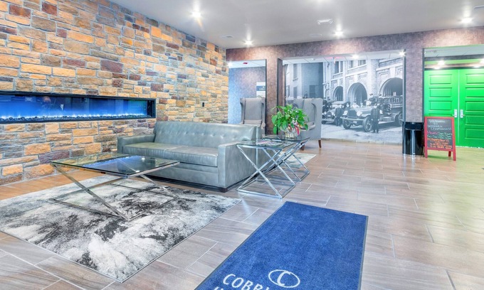 Janesville Hotel | Cobblestone Hotel and Suites Janesville