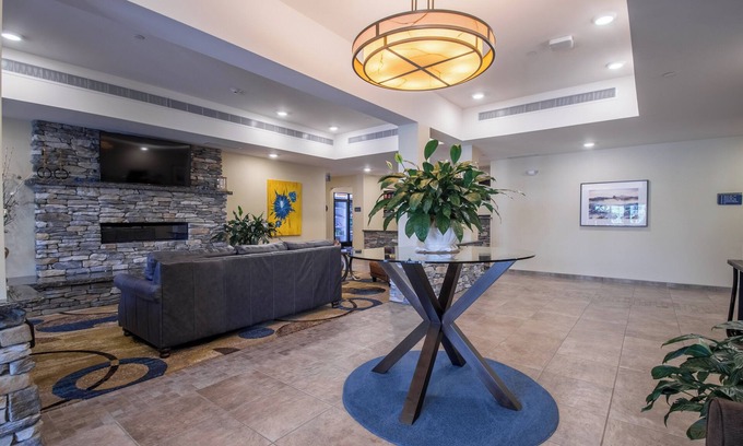 St. Marys Hotel | Cobblestone Inn & Suites - St Marys