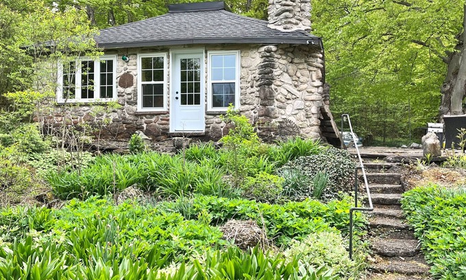 Lion's Head Cottage | Cobblestone: Natures Little HavennBruce Peninsula Permit Number STA-2024-249
