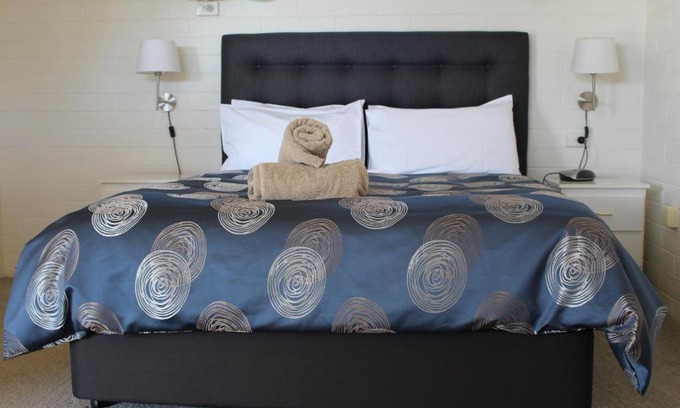 Cobram Hotel | Cobram Colonial Motor Inn