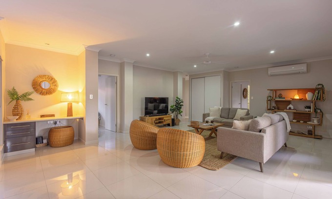 Trinity Beach House | @CoconutCove Trinity