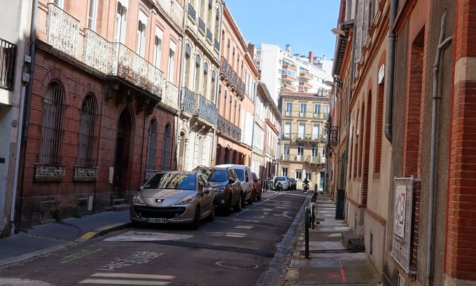Saint - Aubin - Dupuy Apartment | Cœur de Ville & Sérénité: Your haven of peace in the heart of town!