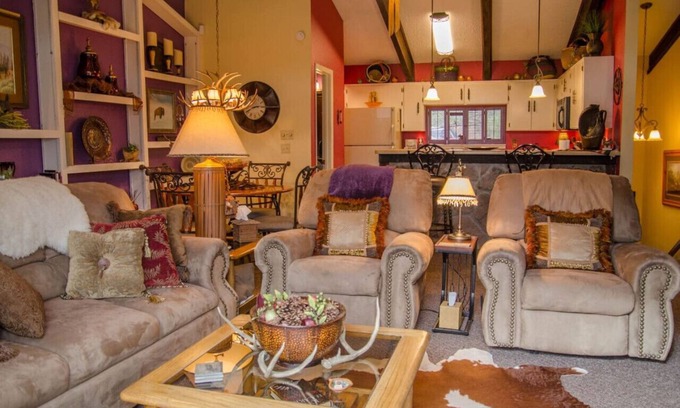 Ruidoso Condo | Coffey House - Unit A3