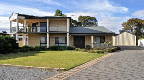 Lake Wangary House | Coffin Bay Retreat