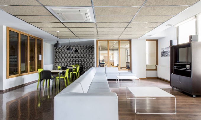 San Vicente Hotel | Colegio Mayor Resa Hernán Cortés - Centro Adscrito a REAJ