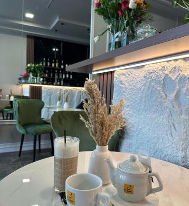 Calafat Hotel | coliseum