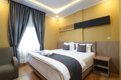Pekanbaru Hotel | Collection O 94762 Starlight