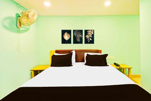 Ameerpet Hotel | Collection O Ameerpet Balkampet Road