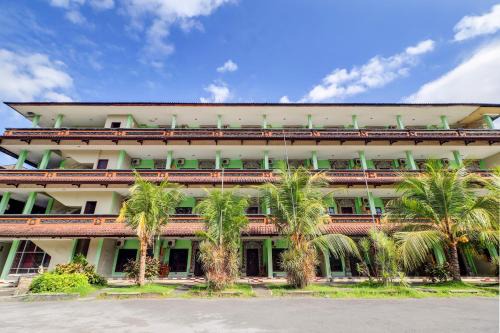 Cokroaminto Hotel | Collection O Bali near Terminal Ubung formerly Batukaru Garden Hotel