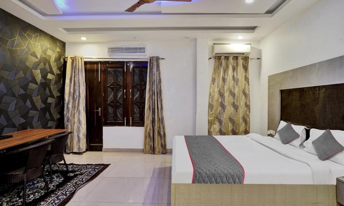 Knowledge Park III Hotel | Collection O sun haven inn