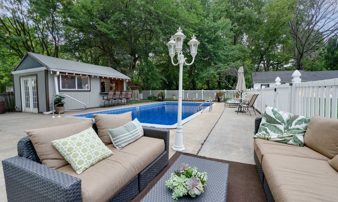 Mission House | Colonial Oasis w/Pool & Spa 🏖 Near Hwy, Sleeps 9