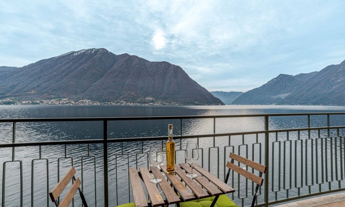 Colonno Apartment | Colonno Apartment W/Breathtaking View!