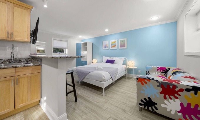 Garden Hills Apartment | Colorful Studio w Parking Top Location - 20