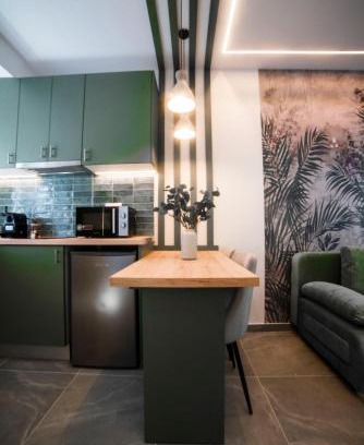 Thessaloniki Apartment | Coloris Viridis room