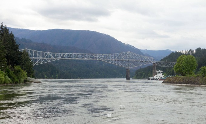 Cascade Locks Hotel | Columbia Gorge Inn