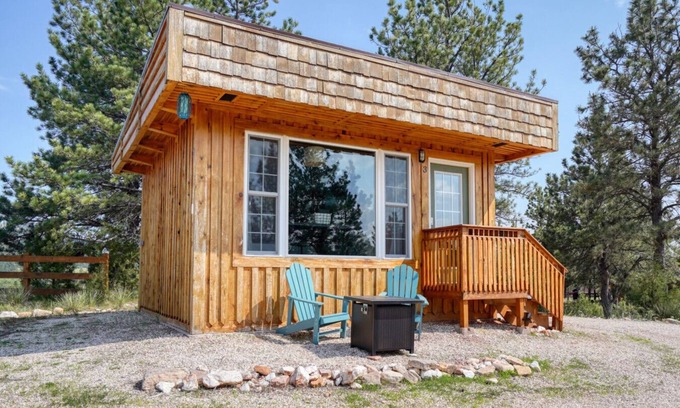 Hot Springs Cabin | Columbine Cabin at Highland Meadows - Black Hills Retreat