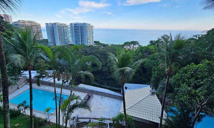 Sao Conrado House | Complementary house - Charming building with sea view