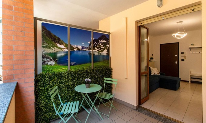 Vittoria Apartment | Come Casa Like Home x6 con Terrazzino e Posto Auto