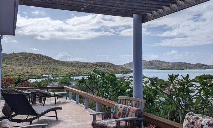 Culebra Pueblo House | Come, Enjoy & Relax Casa Su Marco Perfect Getaway on Culebra Island Puerto Rico