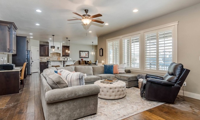 Herriman House | Come enjoy the mountains of Utah