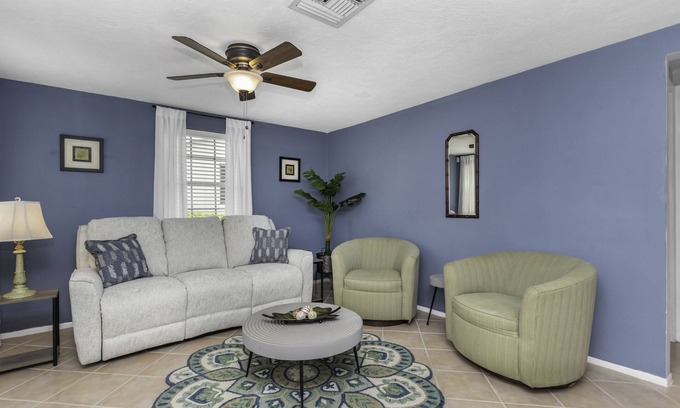 Tarpon Springs House | Come explore beautiful, historic Tarpon Springs on the sunny Florida Gulf Coast!