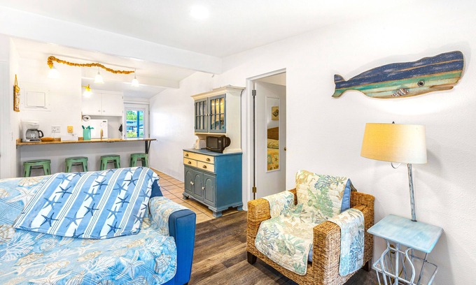 Ocean Shores Condo | Come for the Surf & Stay at Sandy Days Condo