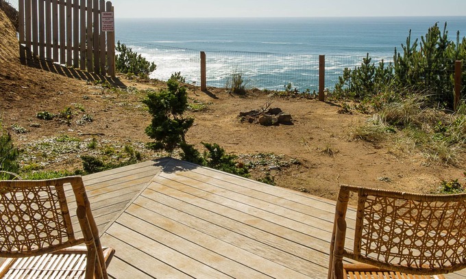 Gleneden Beach House | Come relax and enjoy the views of this peaceful, pet friendly, oceanfront home!
