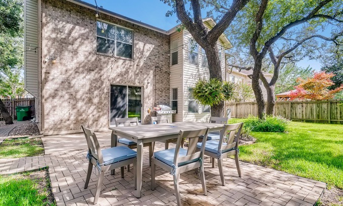 Cedar Park House | Come Warm Up in Your Own Private Hot Tub with Game Room and Al fresco Dining! - by PMI Austin Metro
