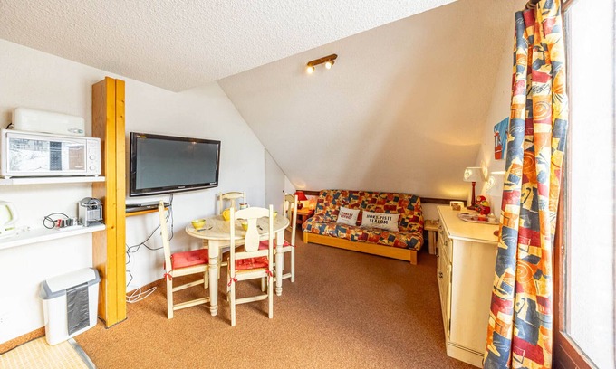 Montgellafrey Apartment | Comfortable studio in St-François-Longchamp, 4 pax, near slopes and shops