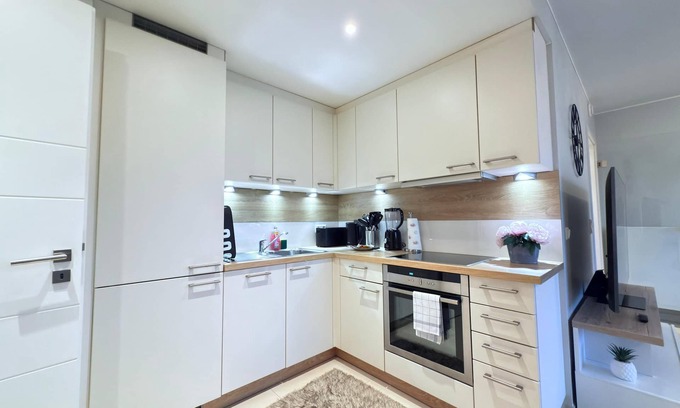 Mamer Apartment | Comfort 2 bedrooms Apt w balcony&parking