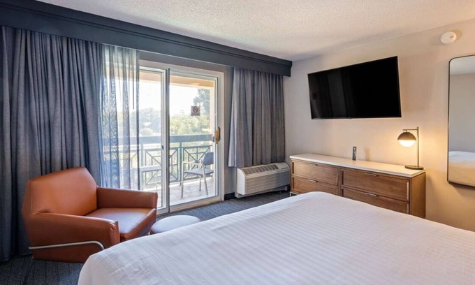 San Ramon House | Comfort and Relaxation! TWO Relaxing Units with Free Parking, Outdoor Pool!