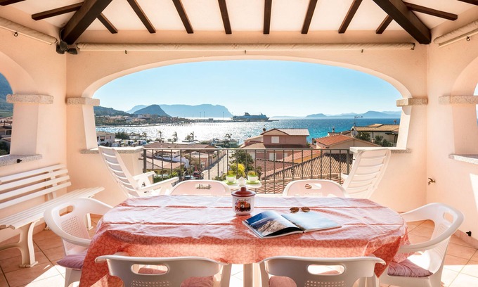 Golfo Aranci Apartment | Comfort e Panorama Mozzafiato a Golfo Aranci