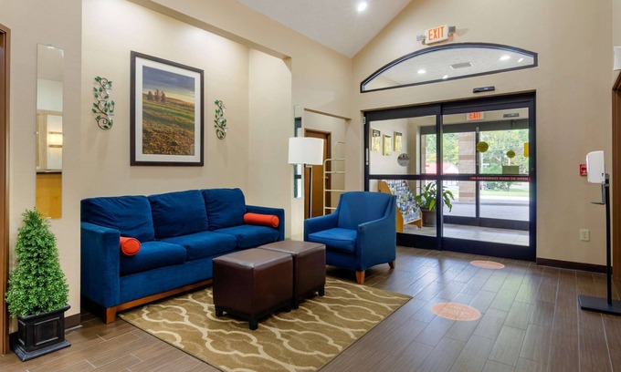 Atkins Hotel | Comfort Inn Atkins-Marion I-81
