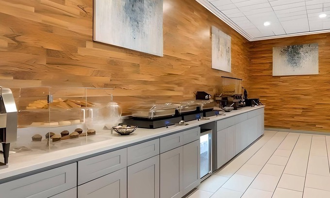 Brooklyn Center Hotel | Comfort Inn Brooklyn Center