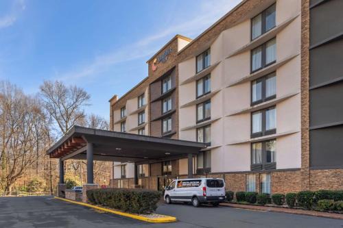 Executive Park Hotel | Comfort Inn Charlotte Airport Uptown