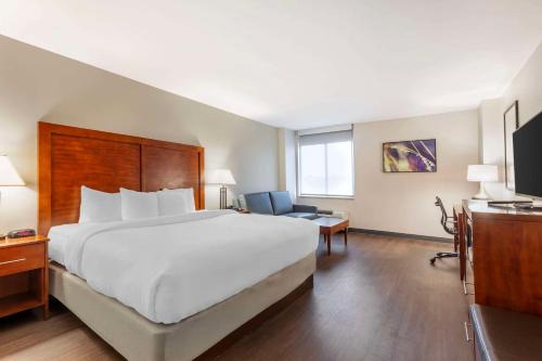 Bowie Hotel | Comfort Inn Conference Center
