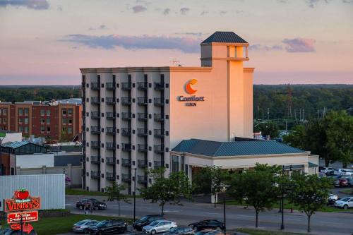 Fallsview Hotel | Comfort Inn Fallsview