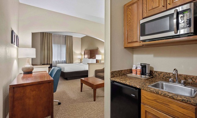 Fort Myers Hotel | Comfort Inn Fort Myers Northeast