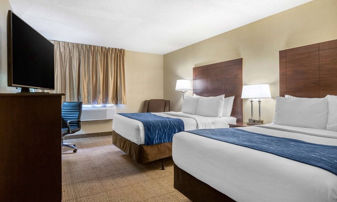 East Paris Hotel | Comfort Inn Grand Rapids Airport