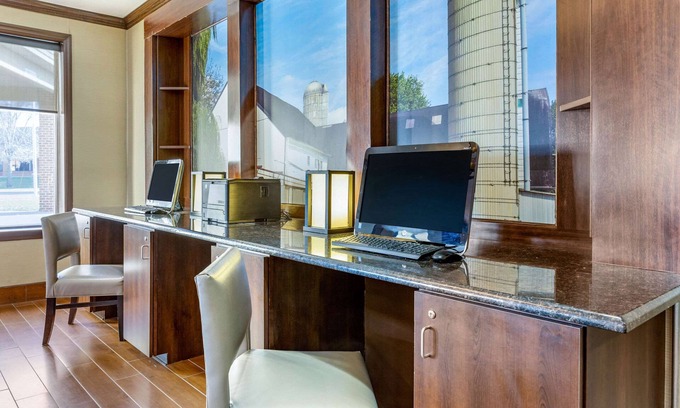 Witmer Hotel | Comfort Inn Lancaster at Rockvale