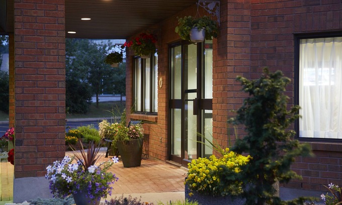 Laval Hotel | Comfort Inn Laval