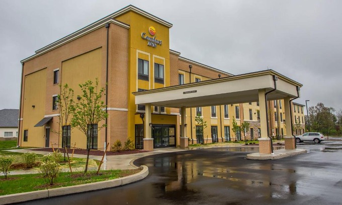Carlisle Hotel | Comfort Inn PA Turnpike - I-81